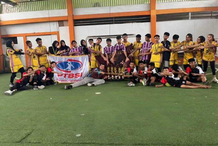 Tim Baskara Muara Jawa Club usai mengikuti kejuaraan Tchoukball Piala Hari Pahlawan yang digelar di Samarinda