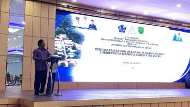 Sekretaris Daerah Berau Muhammad Said saat membuka acara penguatan BUMK dan peningkatan SDM di SM Tower, Kamis (16/7/2026).