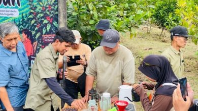 Wakil Bupati Berau, Gamalis menghadiri Diskusi Kolaboratif Pengembangan Kopi Liberika Kalimantan Timur di Kedai Kanne Kopi, Kampung Sambakungan, Sabtu (25/7/2026).