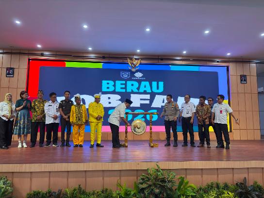 Wakil Bupati Berau Gamalis resmi membuka Berau Job Fair 2026 di SM Tower and Convention, Rabu (29/7/2026).