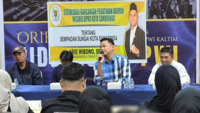 Anggota DPRD Samarinda Arie Wibowo menggelar Sosialisasi Rancangan Peraturan Daerah Inisiasi DPRD Kota Samarinda tentang Sempadan Sungai Kota Samarinda di Gedung PWI Kalimantan Timur, Kamis (23/7/2026).