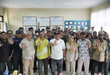 Wakil Bupati Berau Gamalis memantau proses pemeriksaan tes urine di Kantor Camat Pulau Derawan, Jumat (21/8/2026).