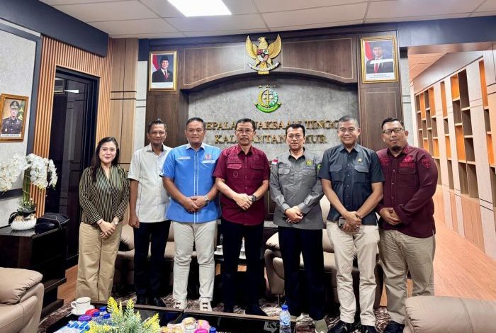 Pengurus KONI Kaltim melakukan kunjungan ke Kantor Kejati Kaltim, Rabu (5/8/2026).
