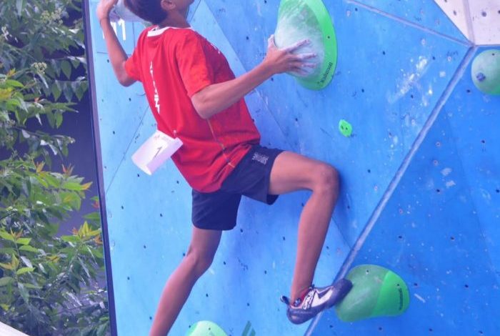 Atlet panjat tebing Rizky Sholeh Akbar, binaan Pengcab Federasi Panjat Tebing Indonesia (FPTI) Kutai Timur