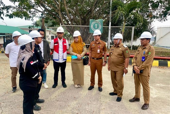 : Wakil Bupati Berau Gamalis meninjau Depot Pertamina Jober di Kecamatan Gunung Tabur, Senin (31/8/2026).