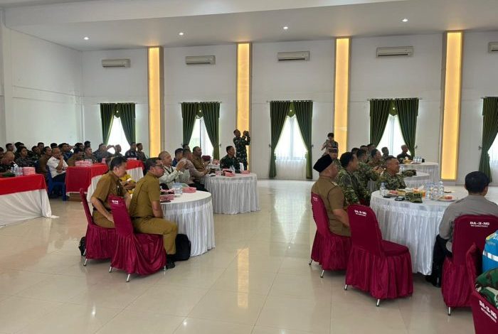 Wakil Bupati Berau Gamalis menghadiri menghadiri penyuluhan penanganan karhutla yang digelar bersama jajaran Mabes TNI dan Perwira Siswa (Pasis) Sesko TNI di Makodim 0902/Berau, Tanjung Redeb, Selasa (1/9/2026).