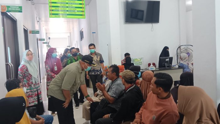 Wakil Bupati Berau Gamalis saat meninjau salah satu Puskemas di Kabupaten Berau, Kamis (3/9/2026).