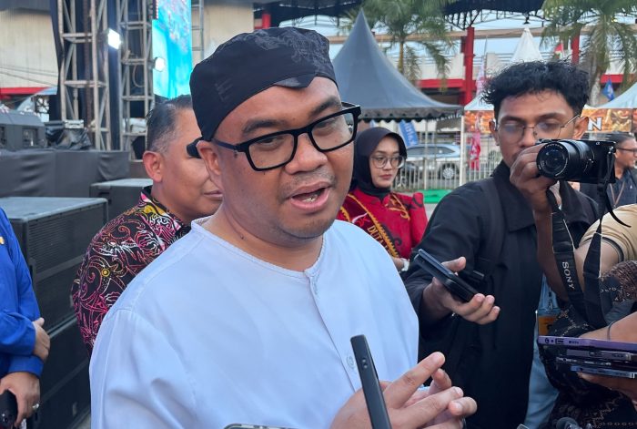 Bupati Kukar Aulia Rahman Basri