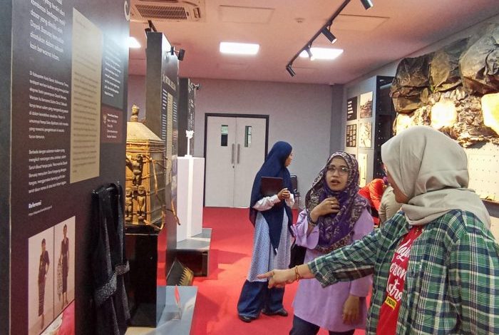 Mini museum di Balai Pelestarian Kebudayaan Kaltim menghadirkan koleksi warisan budaya.