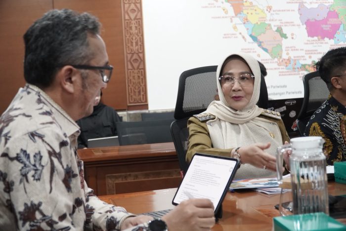 Bupati Berau, Sri Juniarsih Mas melakukan audensi dengan Plt. Deputi Bidang Pengembangan Destinasi dan Infrastruktur Kemenpar, Reza Pahlevi, di Gedung Sapta Pesona, Jakarta, Kamis (22/10/2026).