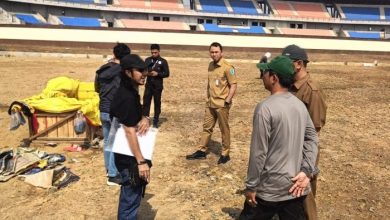 Pengurus Perbasasi Kaltim turun ke lokasi pekerjaan lapangan baseball dan softball, Selasa (6/10/2026).
