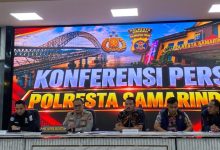 Kapolresta Samarinda Kombes Pol Hendri Umar menggelar konferensi pers penanganan laporan kasus kawat medis diduga tertinggal di jantung pasien, di Mako Mako Polresta Samarinda, Jumat (9/10/2026).