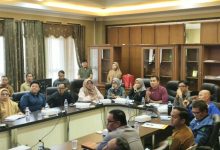 Rapat Dengar Pendapat (RDP) DPRD Kukar membahas kawasan rawan kebakaran di Gedung DPRD Kukar, Senin (12/10/2026).