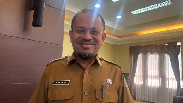 Sekretaris Disdikbud Kutai Kartanegara, Pujianto.