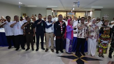 Bupati Kukar Aulia Rahman Basri menghadiri syukuran HUT ke-61 Bankaltimtara di Lantai 3 Bankaltimtara Cabang Tenggarong, Rabu (14/10/2026).
