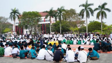 Peringatan Hari Santri Nasional (HSN) tahun 2026 di Lapangan Kantor Bupati Kutai Kartanegara, Kamis (22/10/2026).