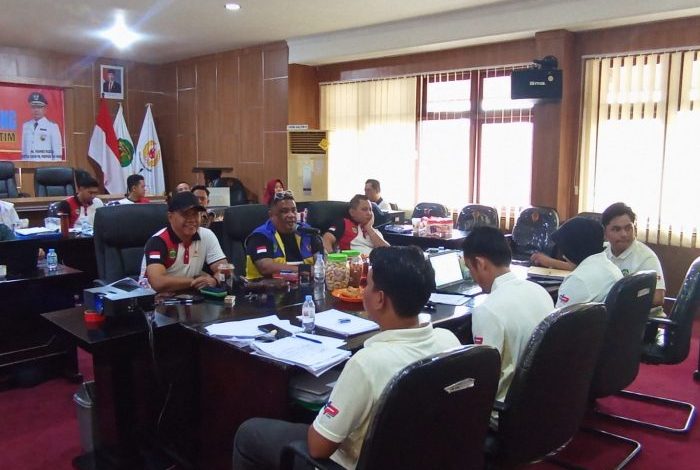 Tim Keabsahan KONI Kaltim melaksanakan verifikasi kontingan Porprov Kaltim tahun 2026.