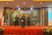 Bupati Kutai Kartanegara, Aulia Rahman Basri saat menghadiri pengukuhan Dewan Pengurus Cabang PKB Kabupaten Kukar periode 2026-2031 di Hotel Grand Fatma Tenggarong, Rabu (28/10/2026).