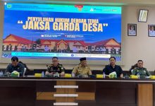 Wakil Bupati Berau, Gamalis menghadiri Penyuluhan Hukum bertema Jaksa Garda Desa di Ruang Rapat Sangalaki, Selasa (20/10/2026).