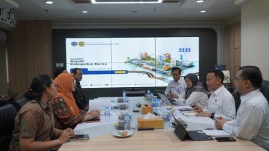 Bupati Berau, Sri Junarsih Mas melakukan audensi dengan Direktur Jenderal (Dirjen) Perhubungan Darat Kemenhub RI, Aan Suhanan di Jakarta, Kamis (8/10/2026).